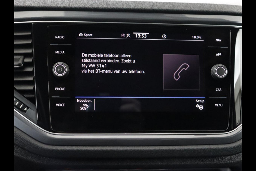 Volkswagen T-Roc 1.5 TSI Sport | Trekhaak | Camera | Carplay | Full LED | Adaptive cruise | Virtual Cockpit | Climate control | Navigatie | Bluetooth | Parkeerhulp