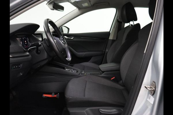 Škoda Octavia 1.0 e-TSI Ambition | Stoelverwarming | Trekhaak | Carplay | Navigatie | Full LED | Parkeerhulp | Cruise control | Climate control | Bluetooth