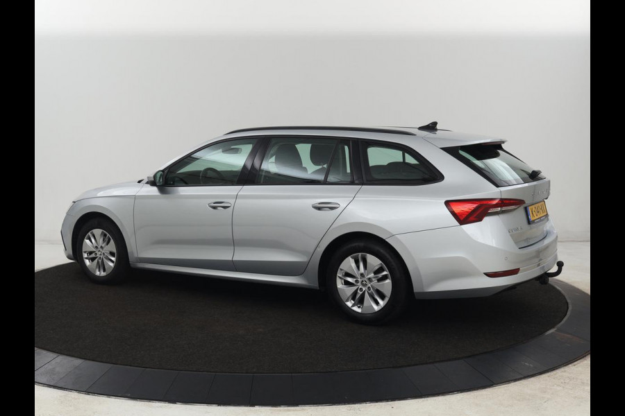 Škoda Octavia 1.0 e-TSI Ambition | Stoelverwarming | Trekhaak | Carplay | Navigatie | Full LED | Parkeerhulp | Cruise control | Climate control | Bluetooth