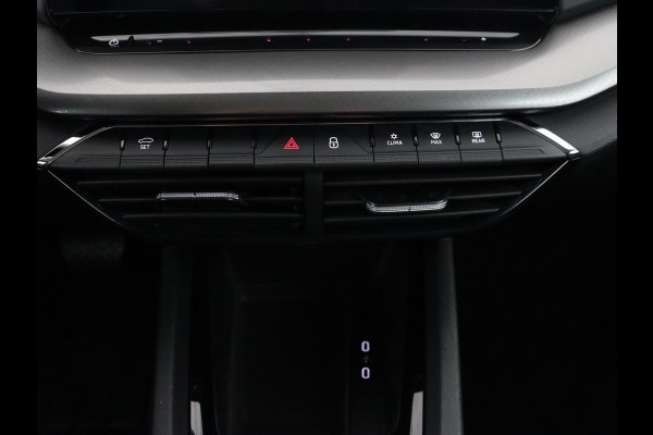 Škoda Octavia 1.0 e-TSI Ambition | Stoelverwarming | Trekhaak | Carplay | Navigatie | Full LED | Parkeerhulp | Cruise control | Climate control | Bluetooth