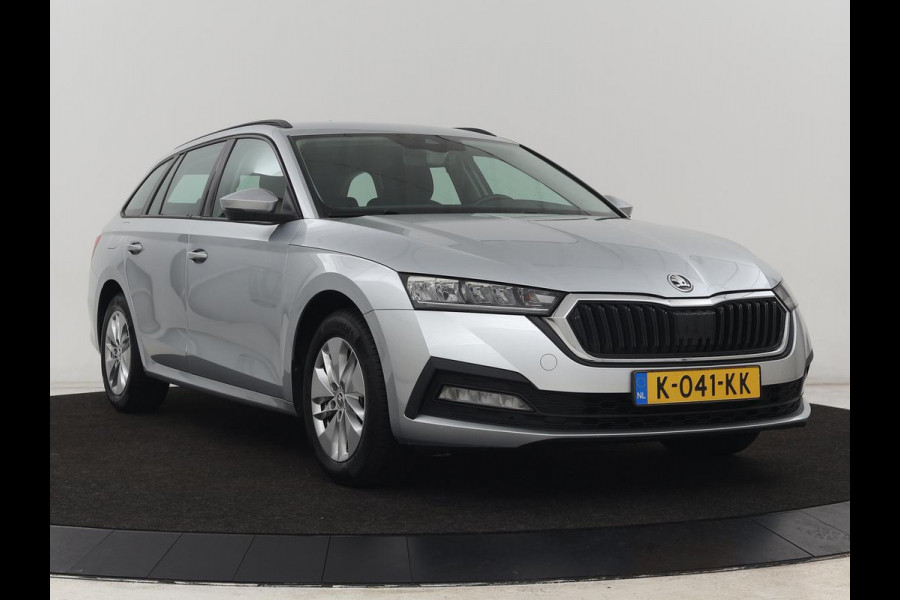 Škoda Octavia 1.0 e-TSI Ambition | Stoelverwarming | Trekhaak | Carplay | Navigatie | Full LED | Parkeerhulp | Cruise control | Climate control | Bluetooth