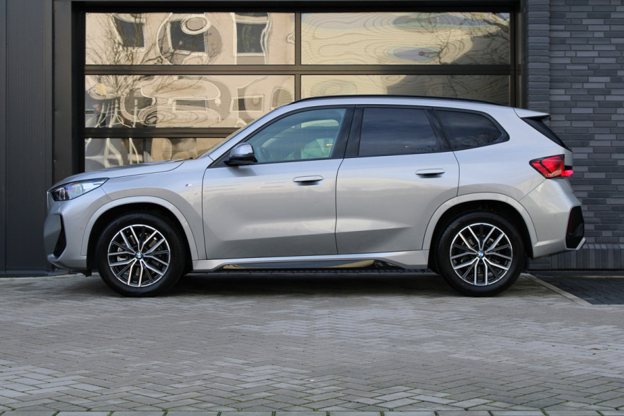BMW X1 sDrive20i | BTW | M-SPORT | KEYLESS | HUD | 360 CAM | AMBIENCE LIGHT |