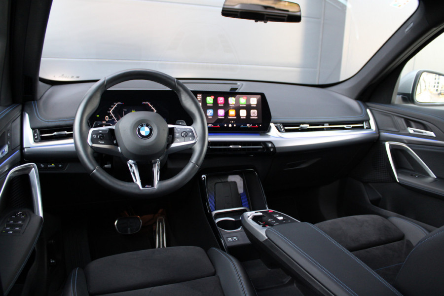 BMW X1 sDrive20i | BTW | M-SPORT | KEYLESS | HUD | 360 CAM | AMBIENCE LIGHT |