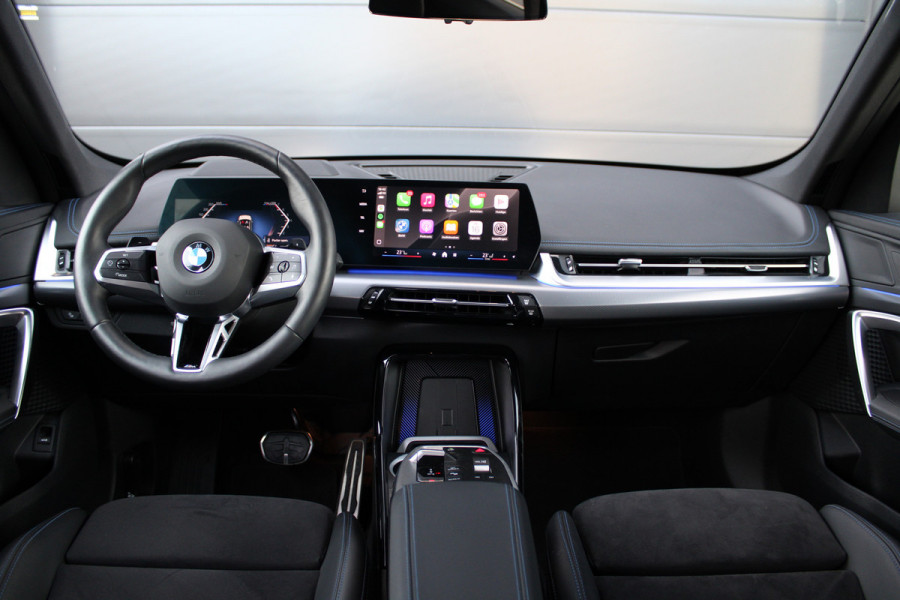 BMW X1 sDrive20i | BTW | M-SPORT | KEYLESS | HUD | 360 CAM | AMBIENCE LIGHT |