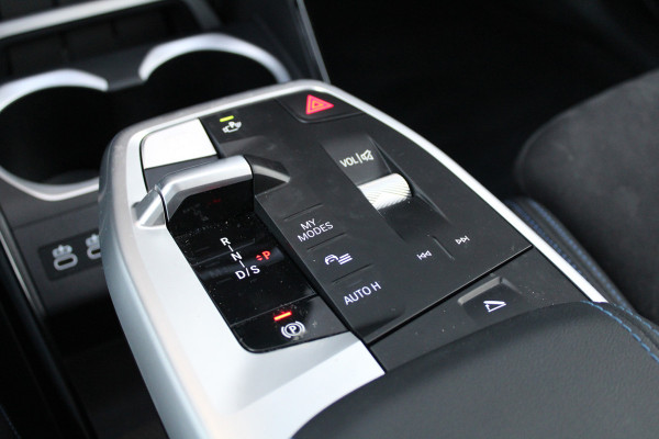 BMW X1 sDrive20i | BTW | M-SPORT | KEYLESS | HUD | 360 CAM | AMBIENCE LIGHT |