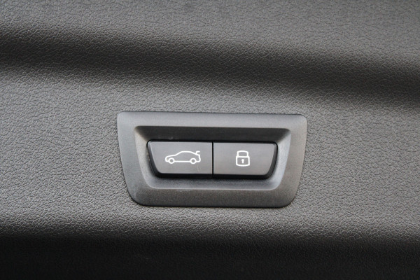 BMW X1 sDrive20i | BTW | M-SPORT | KEYLESS | HUD | 360 CAM | AMBIENCE LIGHT |