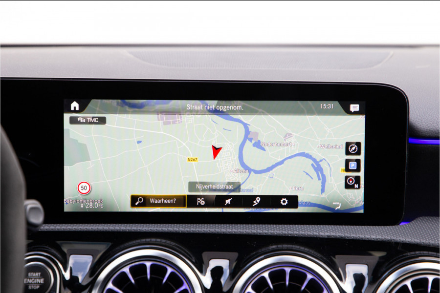 Mercedes-Benz A-Klasse AMG 35 4MATIC Premium, Performance Stoelen, Pano, Burmester, Memory