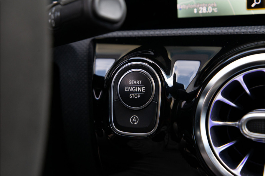 Mercedes-Benz A-Klasse AMG 35 4MATIC Premium, Performance Stoelen, Pano, Burmester, Memory