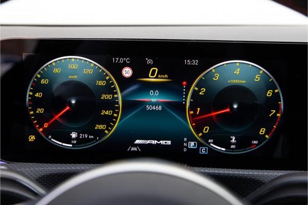 Mercedes-Benz A-Klasse AMG 35 4MATIC Premium, Performance Stoelen, Pano, Burmester, Memory