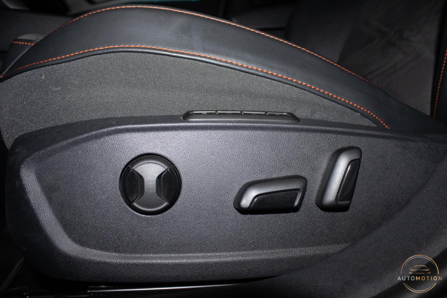 Seat Leon 1.4 TSI eHybrid PHEV FR Bus. Int. PANO MEMORY CAMERA ADAPTIEF