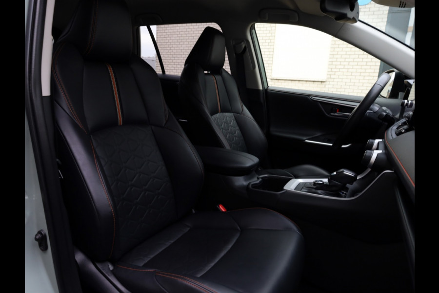 Toyota RAV4 2.5 Hybrid AWD Adventure | Treeplanken | Stoel/Stuurwielverwarm