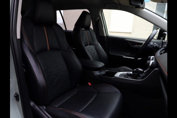 Toyota RAV4 2.5 Hybrid AWD Adventure | Treeplanken | Stoel/Stuurwielverwarm