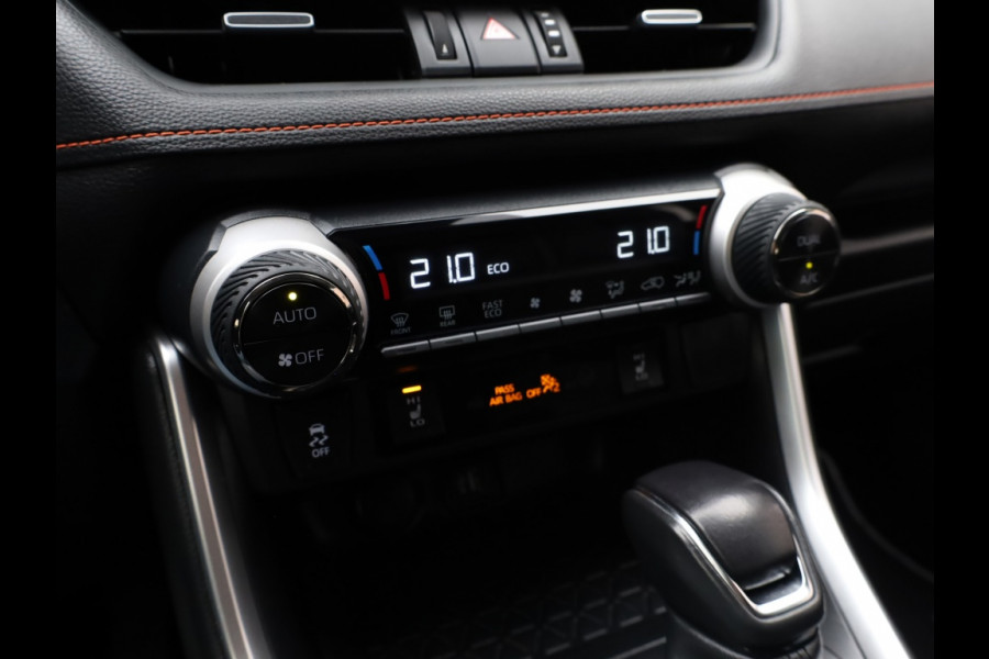 Toyota RAV4 2.5 Hybrid AWD Adventure | Treeplanken | Stoel/Stuurwielverwarm
