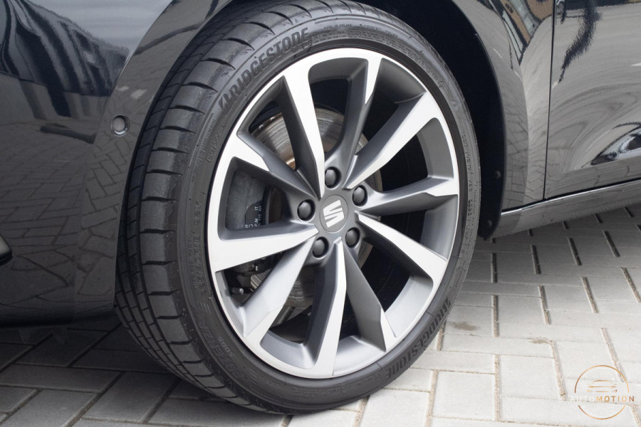 Seat Leon 1.4 TSI eHybrid PHEV FR Bus. Int. PANO CAMERA ADAPTIEF