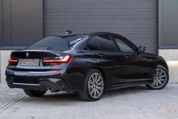 BMW 3-serie 330e PANO MEMORY M PAKKET CAMERA HUD