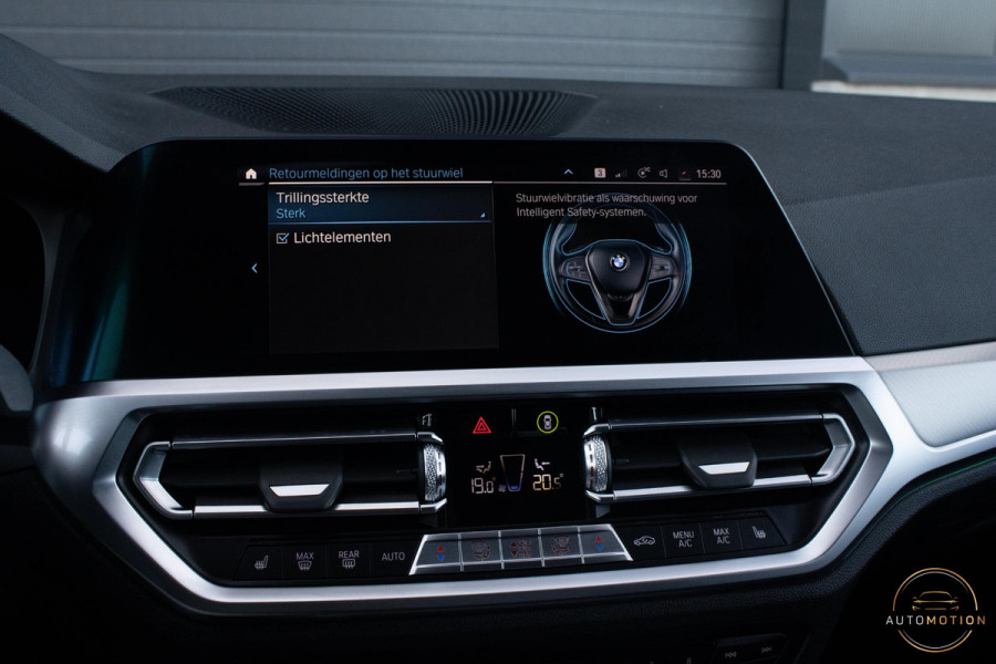 BMW 3-serie 330e PANO MEMORY M PAKKET CAMERA HUD