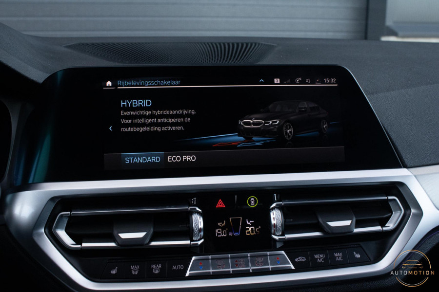 BMW 3-serie 330e PANO MEMORY M PAKKET CAMERA HUD