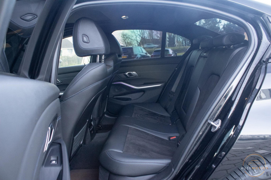 BMW 3-serie 330e PANO MEMORY M PAKKET CAMERA HUD