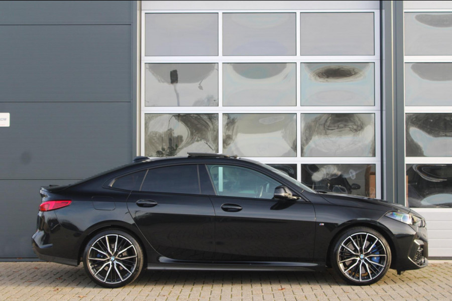 BMW 2 Serie Gran Coupé 218i M-Sport Shadow | Pano | Kuipstoelen | HIFI | Camera | Fabrieksgarantie