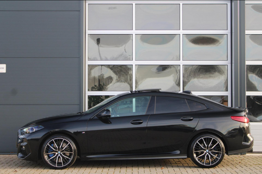 BMW 2 Serie Gran Coupé 218i M-Sport Shadow | Pano | Kuipstoelen | HIFI | Camera | Fabrieksgarantie