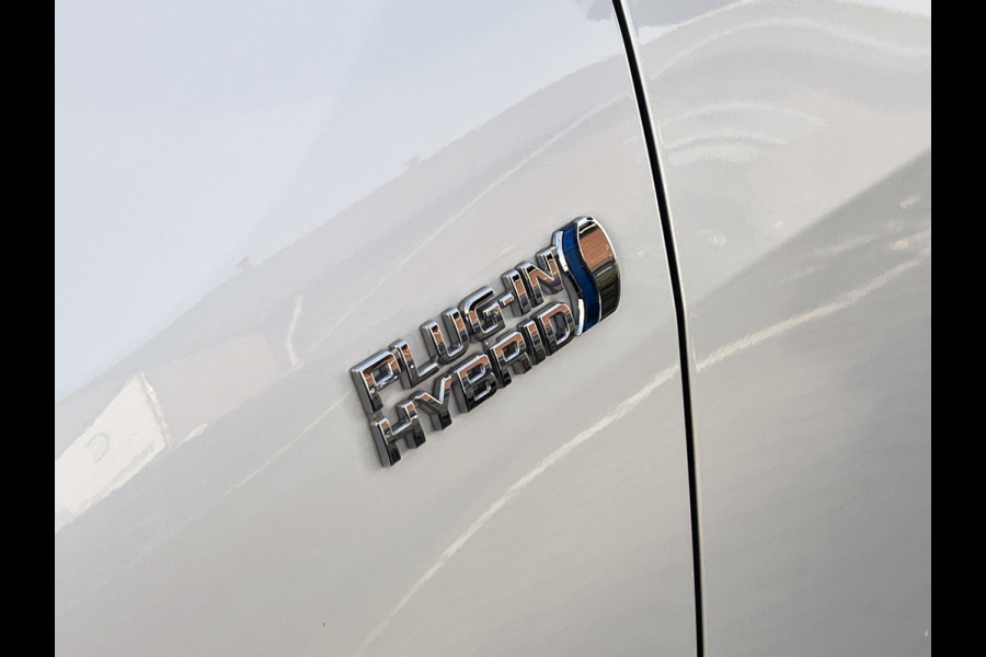 Toyota RAV4 2.5 Plug-in Hybrid AWD Bi-Tone Plus | Navi | LED | 360 Camera | CarPlay | ACC | Camera | 19 inch