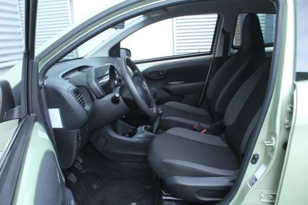 Peugeot 108 1.0 e-VTi 73pk Access NL-Auto NAP 35.422km