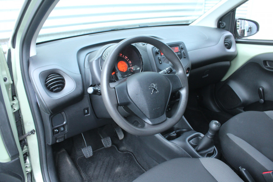 Peugeot 108 1.0 e-VTi 73pk Access NL-Auto NAP 35.422km