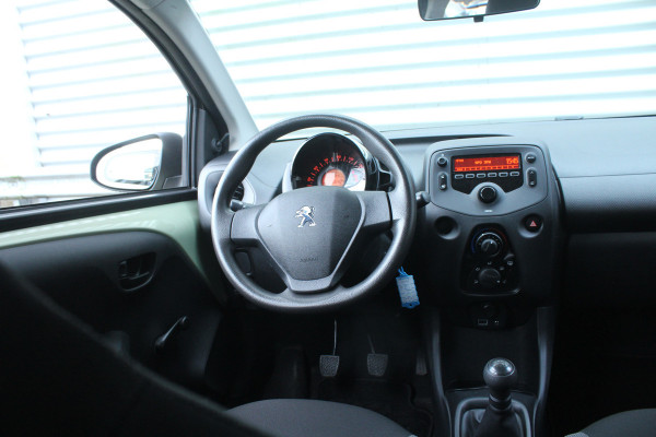 Peugeot 108 1.0 e-VTi 73pk Access NL-Auto NAP 35.422km