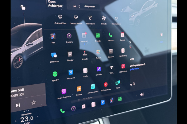 Tesla Model 3 Performance 513pk 0-100 3,4sec AWD Lmv 20" AutoPilot Rode Remklauwen Carbon Spoiler Panoramadak Adaptive Cruise Camera's Leer Pd Elektr.-A-Klep+Stuur+Verst.Stoel+Geheugen Easy Entry Stoel+Bank-Verwarmd Keyless WiFi  75kWh 4WD 1e Eigenaar Origineel Nederlandse Auto Nieuwprijs € 65.680 SOH 83%