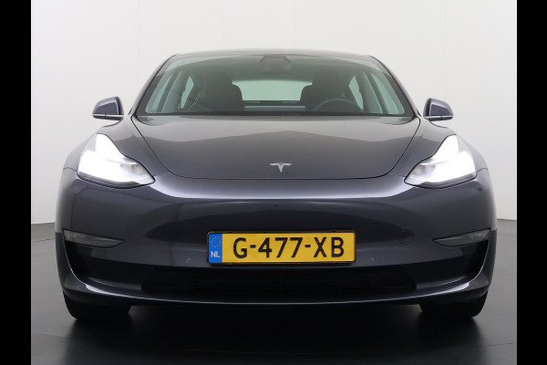 Tesla Model 3 Performance 513pk 0-100 3,4sec AWD Lmv 20" AutoPilot Rode Remklauwen Carbon Spoiler Panoramadak Adaptive Cruise Camera's Leer Pd Elektr.-A-Klep+Stuur+Verst.Stoel+Geheugen Easy Entry Stoel+Bank-Verwarmd Keyless WiFi  75kWh 4WD 1e Eigenaar Origineel Nederlandse Auto Nieuwprijs € 65.680 SOH 83%