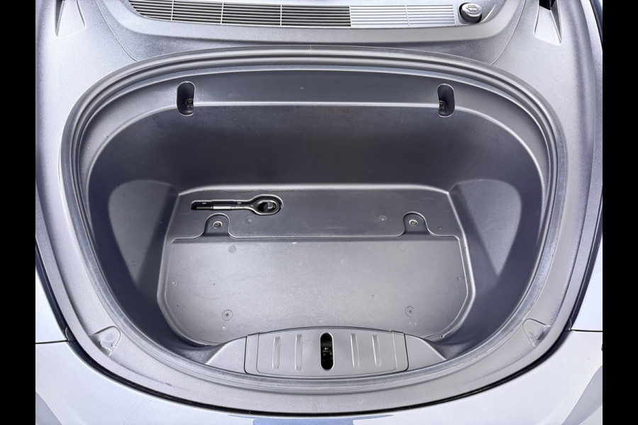 Tesla Model 3 Performance 513pk 0-100 3,4sec AWD Lmv 20" AutoPilot Rode Remklauwen Carbon Spoiler Panoramadak Adaptive Cruise Camera's Leer Pd Elektr.-A-Klep+Stuur+Verst.Stoel+Geheugen Easy Entry Stoel+Bank-Verwarmd Keyless WiFi  75kWh 4WD 1e Eigenaar Origineel Nederlandse Auto Nieuwprijs € 65.680 SOH 83%