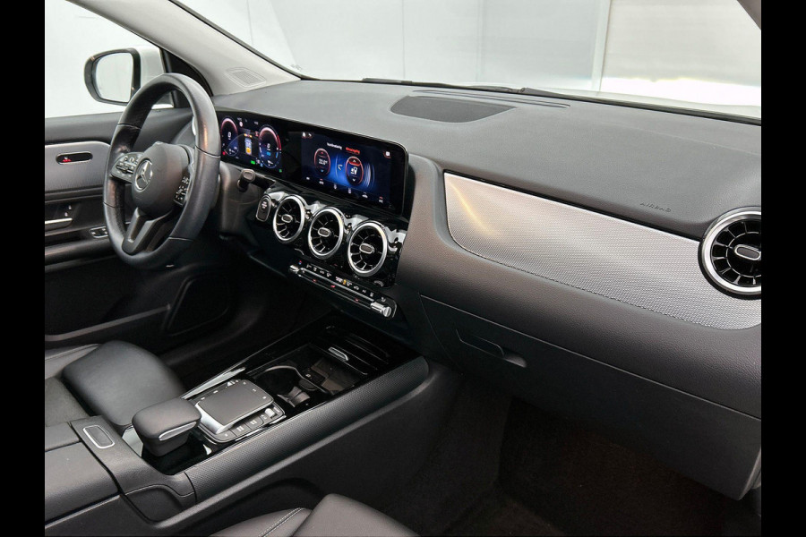 Mercedes-Benz GLA 250 e Plug-In 218PK 360° CAMERA | PANORAMADAK | WIDESCREEN