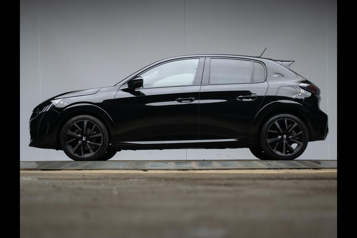 Peugeot 208 1.2 PureTech GT Pack (PANORAMADAK,CARPLAY,ELECTRISCHE STOELEN,LEDER,3D CAMERA,LED,XENON,BLACK/PACK,PDC,NETTESTAAT)