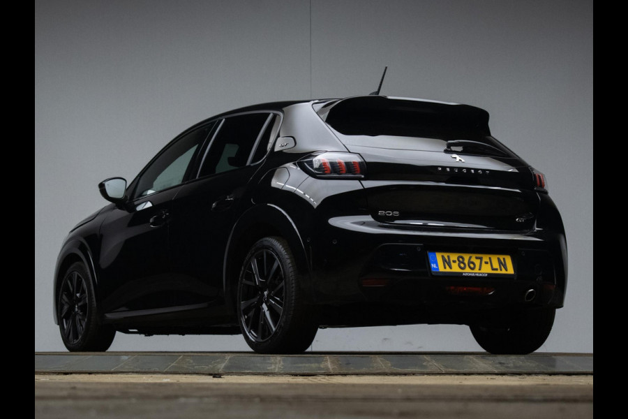 Peugeot 208 1.2 PureTech GT Pack (PANORAMADAK,CARPLAY,ELECTRISCHE STOELEN,LEDER,3D CAMERA,LED,XENON,BLACK/PACK,PDC,NETTESTAAT)