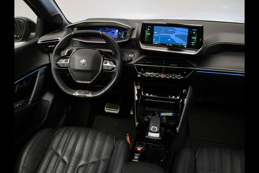 Peugeot 208 1.2 PureTech GT Pack (PANORAMADAK,CARPLAY,ELECTRISCHE STOELEN,LEDER,3D CAMERA,LED,XENON,BLACK/PACK,PDC,NETTESTAAT)