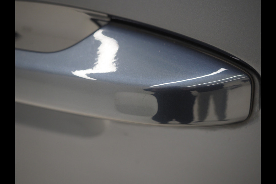 Volvo XC40 1.5 T5 Recharge R-Design | Panoramadak | Styling Kit | Pilot Assit | Trekhaak | Harman/Kardon | Leder | 360 | Keyless