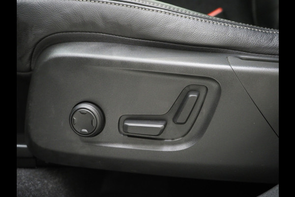 Volvo XC40 1.5 T5 Recharge R-Design | Panoramadak | Styling Kit | Pilot Assit | Trekhaak | Harman/Kardon | Leder | 360 | Keyless