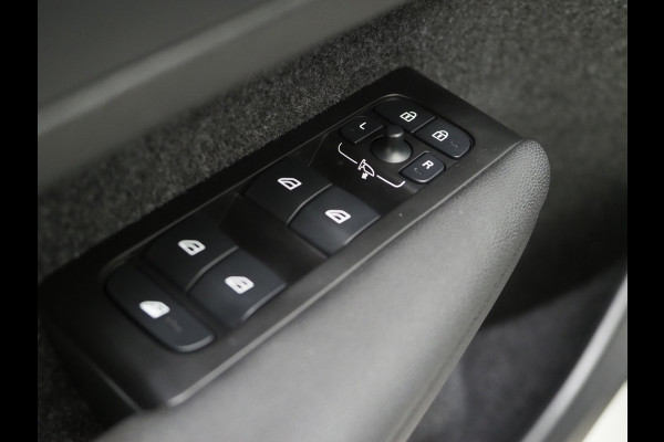 Volvo XC40 1.5 T5 Recharge R-Design | Panoramadak | Styling Kit | Pilot Assit | Trekhaak | Harman/Kardon | Leder | 360 | Keyless