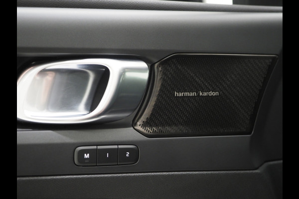 Volvo XC40 1.5 T5 Recharge R-Design | Panoramadak | Styling Kit | Pilot Assit | Trekhaak | Harman/Kardon | Leder | 360 | Keyless