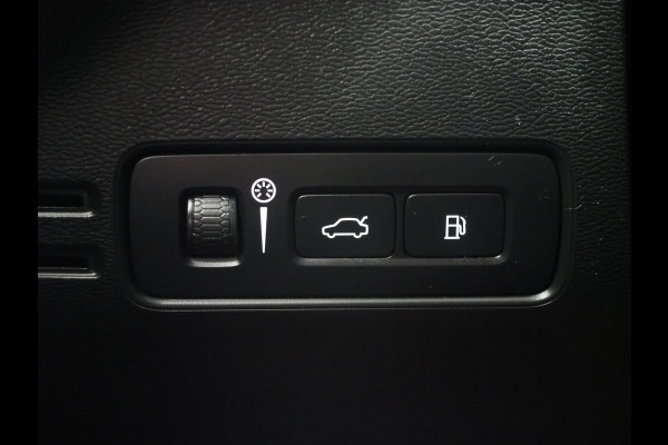 Volvo XC40 1.5 T5 Recharge R-Design | Panoramadak | Styling Kit | Pilot Assit | Trekhaak | Harman/Kardon | Leder | 360 | Keyless