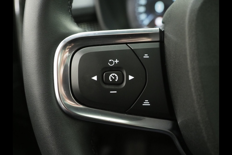 Volvo XC40 1.5 T5 Recharge R-Design | Panoramadak | Styling Kit | Pilot Assit | Trekhaak | Harman/Kardon | Leder | 360 | Keyless