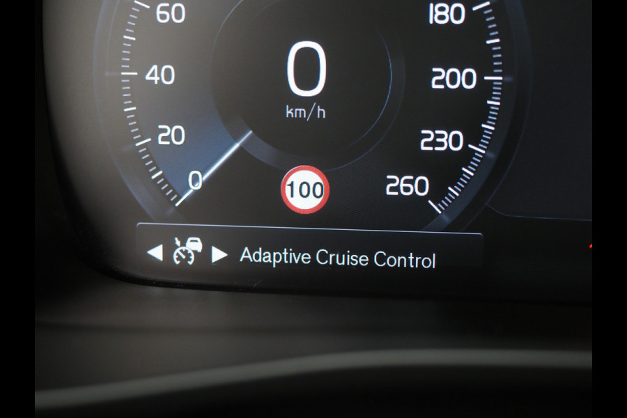 Volvo XC40 1.5 T5 Recharge R-Design | Panoramadak | Styling Kit | Pilot Assit | Trekhaak | Harman/Kardon | Leder | 360 | Keyless