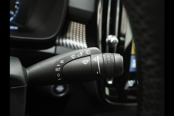 Volvo XC40 1.5 T5 Recharge R-Design | Panoramadak | Styling Kit | Pilot Assit | Trekhaak | Harman/Kardon | Leder | 360 | Keyless