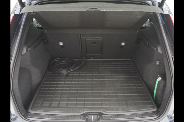 Volvo XC40 1.5 T5 Recharge R-Design | Panoramadak | Styling Kit | Pilot Assit | Trekhaak | Harman/Kardon | Leder | 360 | Keyless