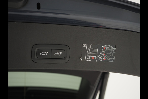 Volvo XC40 1.5 T5 Recharge R-Design | Panoramadak | Styling Kit | Pilot Assit | Trekhaak | Harman/Kardon | Leder | 360 | Keyless