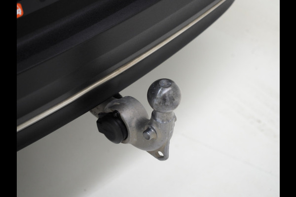 Volvo XC40 1.5 T5 Recharge R-Design | Panoramadak | Styling Kit | Pilot Assit | Trekhaak | Harman/Kardon | Leder | 360 | Keyless