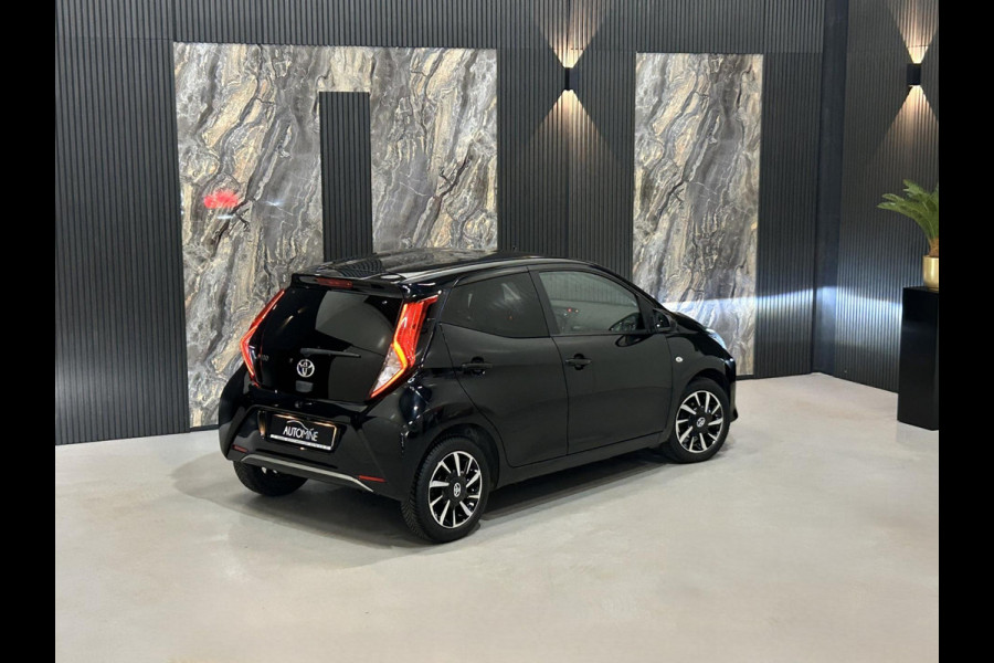 Toyota Aygo 1.0 VVT-i x-cite|KEYLESS|CAMERA|STUURHULP|AIRCO|VOL