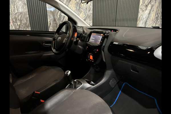 Toyota Aygo 1.0 VVT-i x-cite|KEYLESS|CAMERA|STUURHULP|AIRCO|VOL