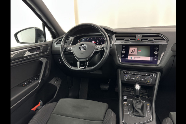 Volkswagen Tiguan Allspace 1.5 TSI R-Line Highline Business [ 7-Pers. ] Aut. *PANO | ARTVELOURS | FULL-LED | DIGI-COCKPIT | KEYLESS | ADAPTIVE-CRUISE | CAMERA | SHIFTPADDLES | CARPLAY | DAB+ | HEATED-COMFORTSEATS | NAVI-FULLMAP | PRIVACYGLASS | 19''ALU*