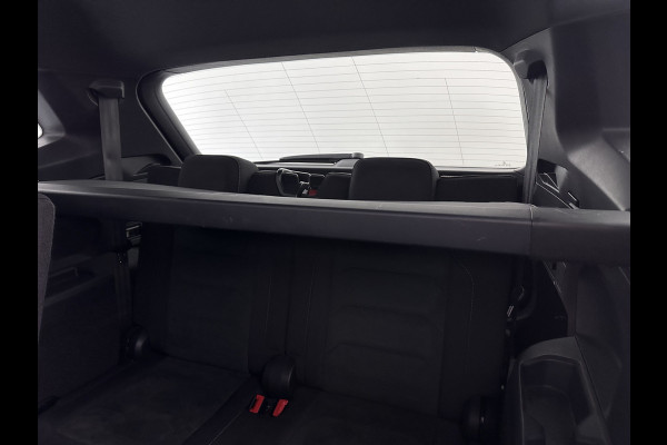 Volkswagen Tiguan Allspace 1.5 TSI R-Line Highline Business [ 7-Pers. ] Aut. *PANO | ARTVELOURS | FULL-LED | DIGI-COCKPIT | KEYLESS | ADAPTIVE-CRUISE | CAMERA | SHIFTPADDLES | CARPLAY | DAB+ | HEATED-COMFORTSEATS | NAVI-FULLMAP | PRIVACYGLASS | 19''ALU*